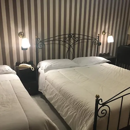 Hotel Degli Amici-2