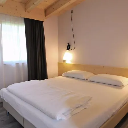 Bungalows Chalets Lago Di Molveno-2