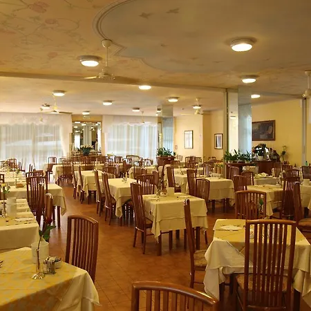 Hotel Diana-2