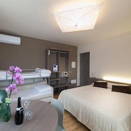 Hotel International-3