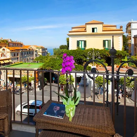 Piazza Tasso B&B Relais-3