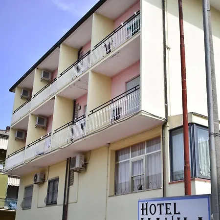 Hotel Manila-3