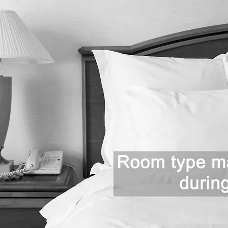 Lacroma Aparthotel-2