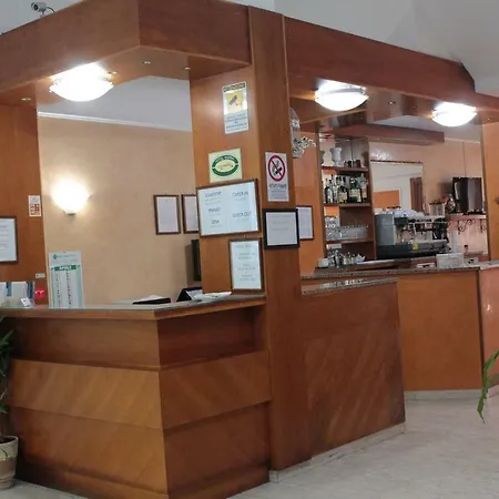 Hotel Derna-3