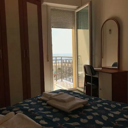 Hotel Montmartre-2