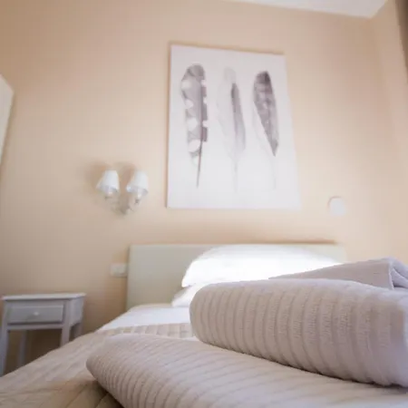 Emily Rooms-2
