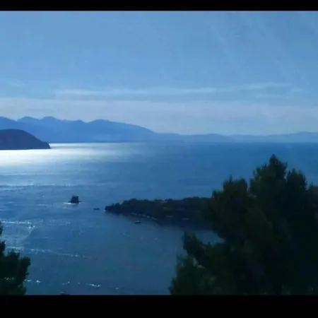 La Martina Portovenere Trekking Cottage-2