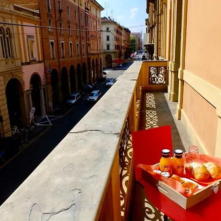 B&B Second Floor Centro Storico Bologna-3