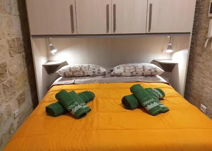 I Marchesi Del Grillo - Vicinanze Stazione, Campus, Policlinico Bed and Breakfast Bari