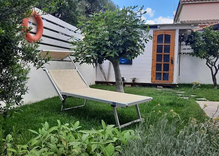 Flamingo Guest House- Rooms