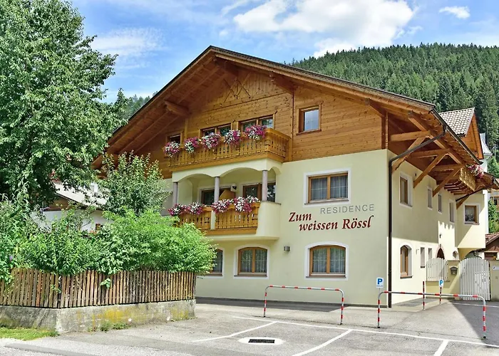 B&B Weisses Roessl -Inklusive Sarntal Card Sarentino