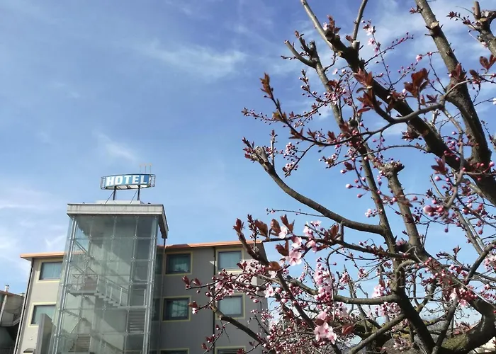 Hotel Medea (Adults Only)