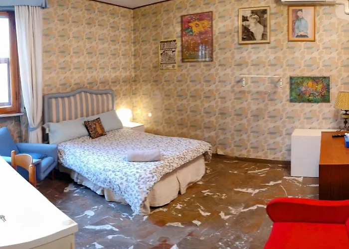 Rainbow Rooms Pisa
