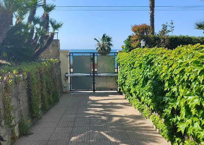 Suite Fronte Mare San Remo