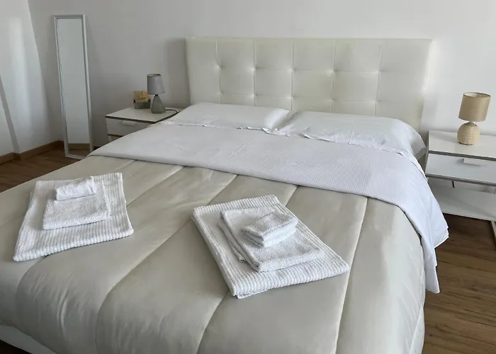 Cavour16 Rent Bedrooms Genova
