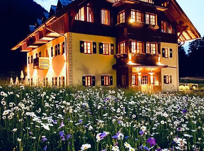 Natura Boutique Chalet Wellness Spa Dobbiaco