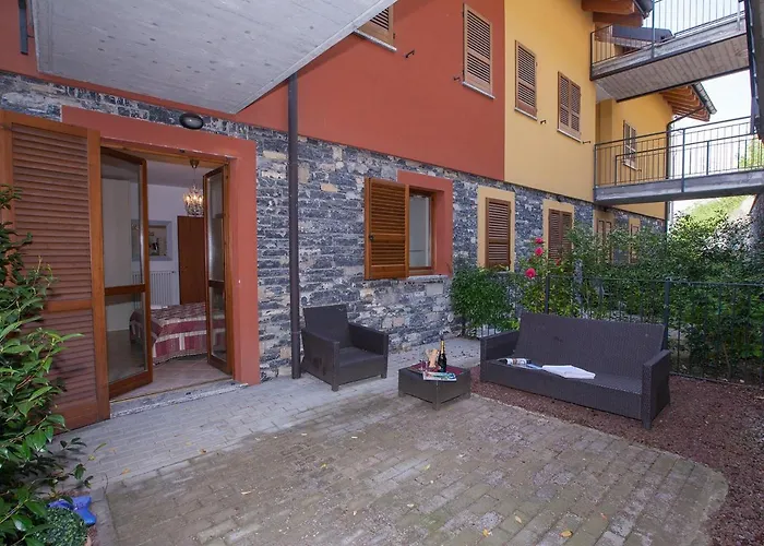 Residence Vista D'Oro Apartments Perledo