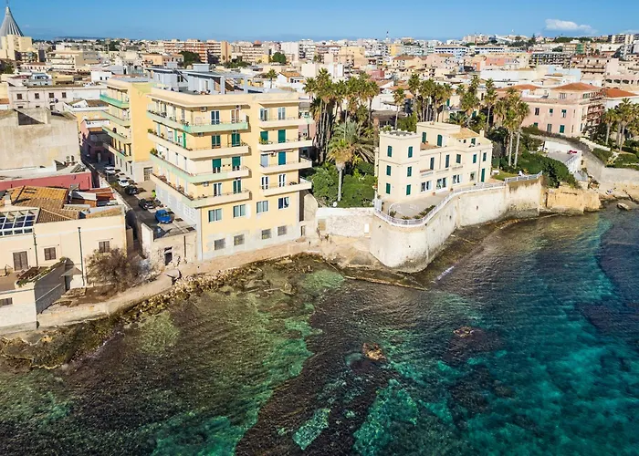 Marlove With Rooms Sea View And Private Beach
