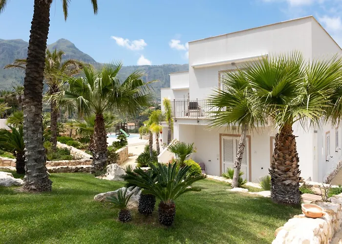La Blanca Resort & Spa