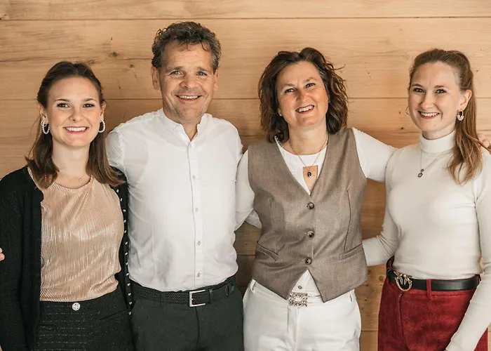 Garni Hotel Miara - Your Dolomites Home Sëlva