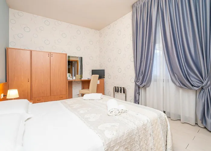 Hotel Donatello Bolonia