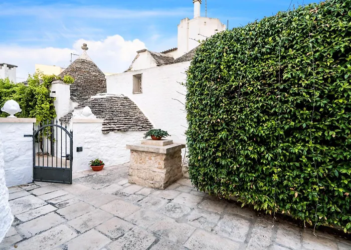 Bed and Breakfast La Mandorla Luxury Trullo Alberobello