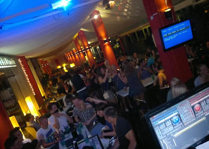Hotel AMALFI&Restaurant Karaoke Bar