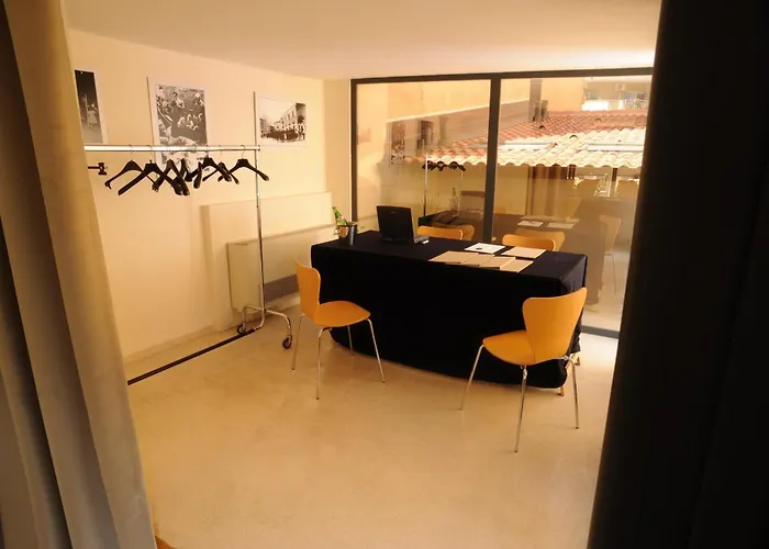Ucciardhome Hotel
