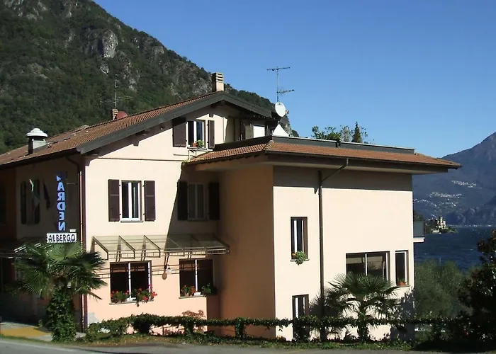 Garden Rooms 1
