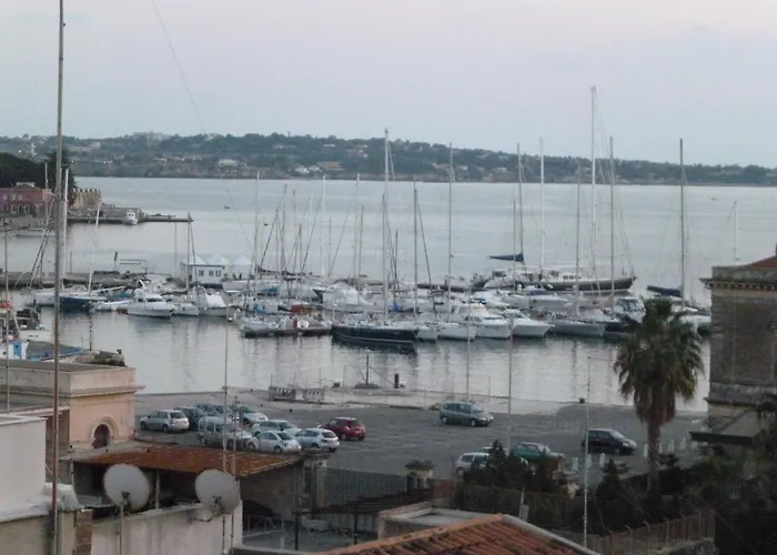 B&B Le Grand Bleu Siracusa - One Hundred Steps From Ortigia -Sea View - Syracuse
