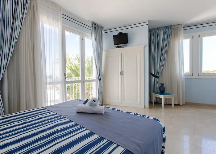Essence Favignana - Cala La Luna Resort