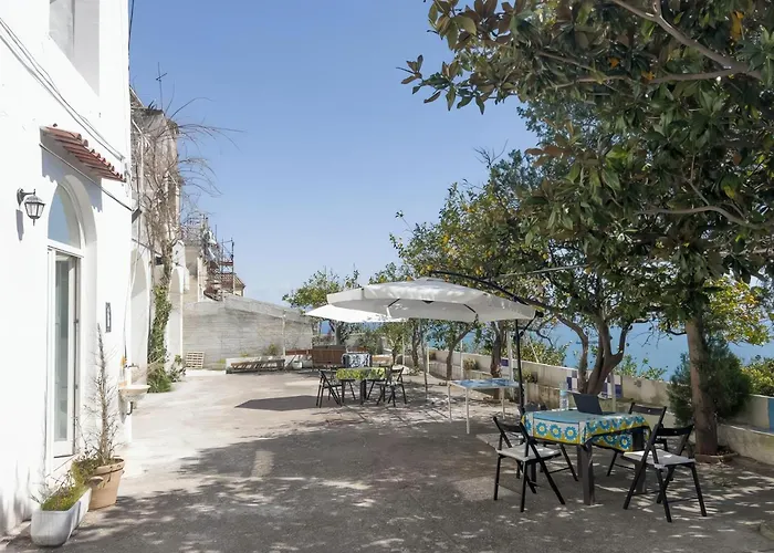 Casa Nina- Camere Con Vista Mare E Terrazza A Raito, Costiera Amalfitana