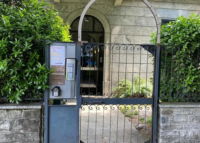 Megaride Guest House Como