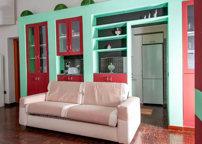 Palazzo Carafa Della Spina Room And Apartment Napels