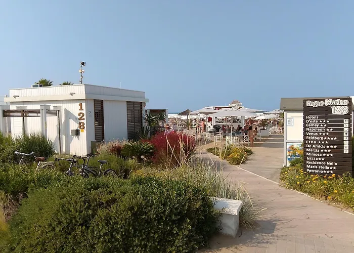 Hotel Etna - Hotel Per Coppie E Famiglie Con Parcheggio E Spiaggia Riccione