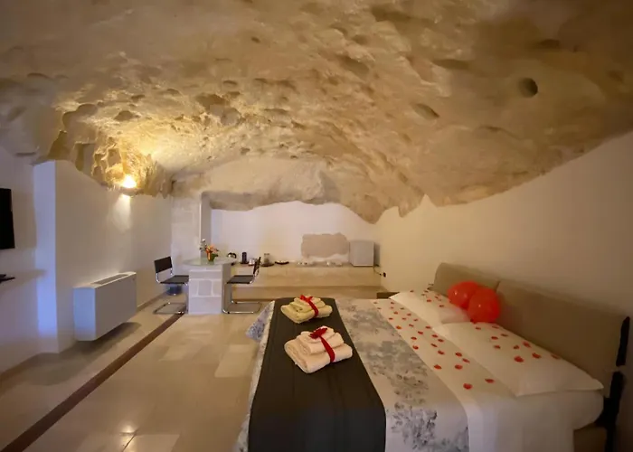 Alla dimora di Chiara Suite&Rooms
