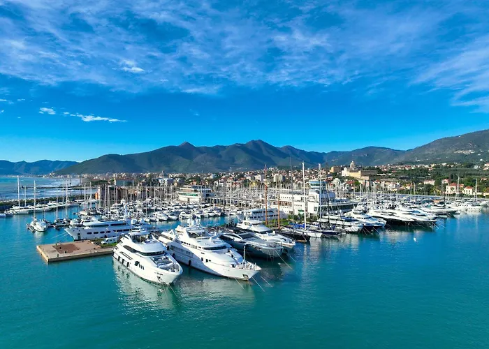 Albergo Yacht Club Marina Di Loano