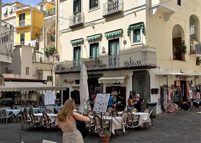 Amalfi Coast Room