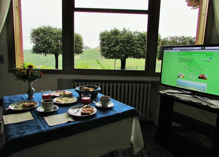 Hotel Sangallo B&B-Panoramic Position-Valley And Vineyard View-Family Run