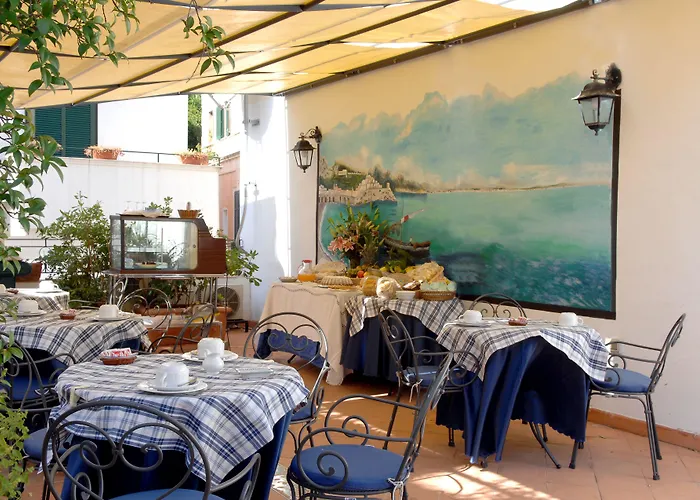 Hotel Antica Repubblica In The Historical Center 2 Minutes Away,At 100Mt, From The Sea Amalfi