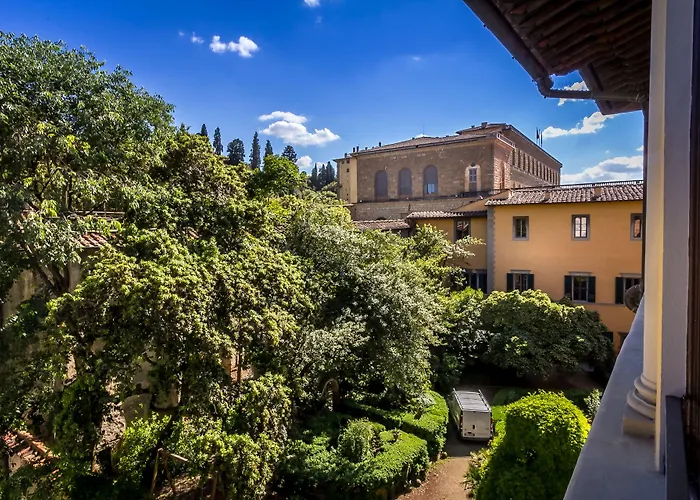 Hotel La Scaletta Al Ponte Vecchio Florence