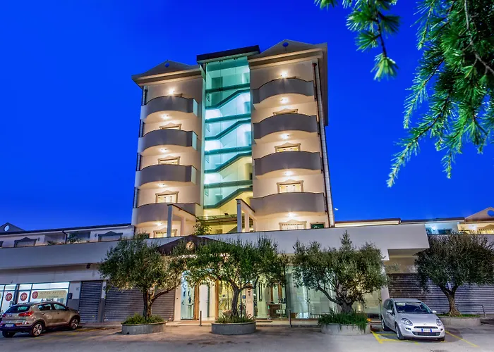 Arcom Palace