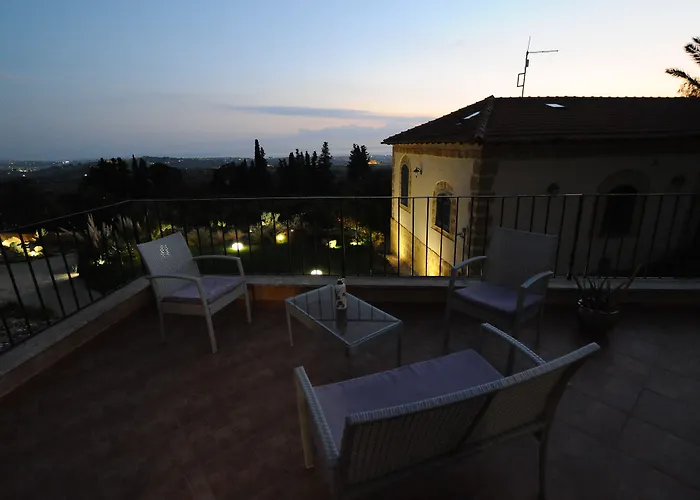 Villa La Lumia B&B Suites & Apartments