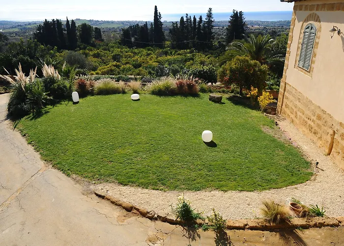 Villa La Lumia B&B Suites & Apartments