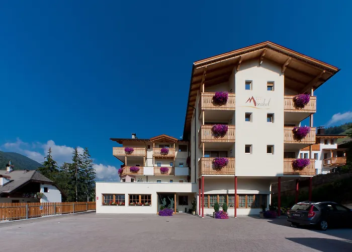 Hotel Mirabel St. Vigil