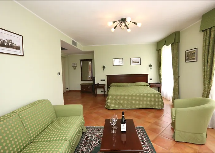Hotel Barolo