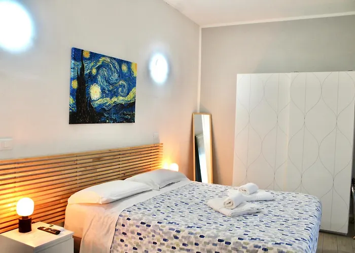 The Green Gate - Airport Guest House Pise