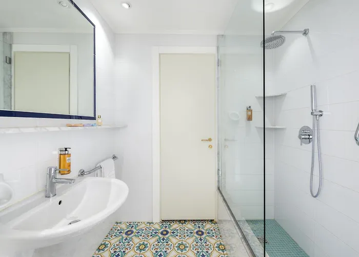 Residence L'Ulivo - Apartments In The City Center, With Fitness, Squash & Private Parking Bellagio