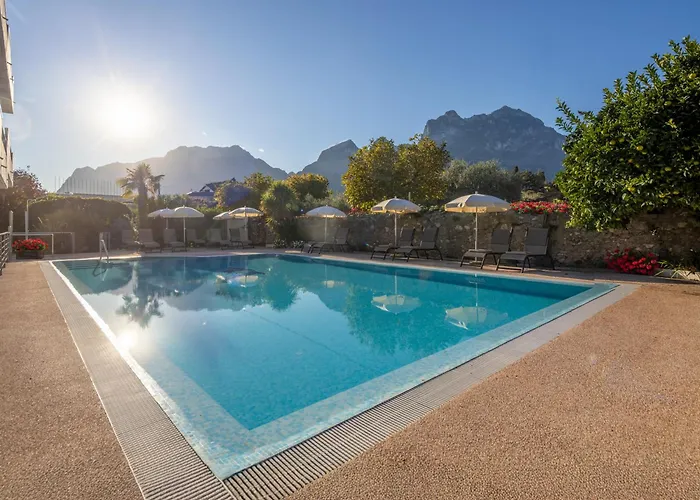Hotel Villa Claudia Torbole Sul Garda