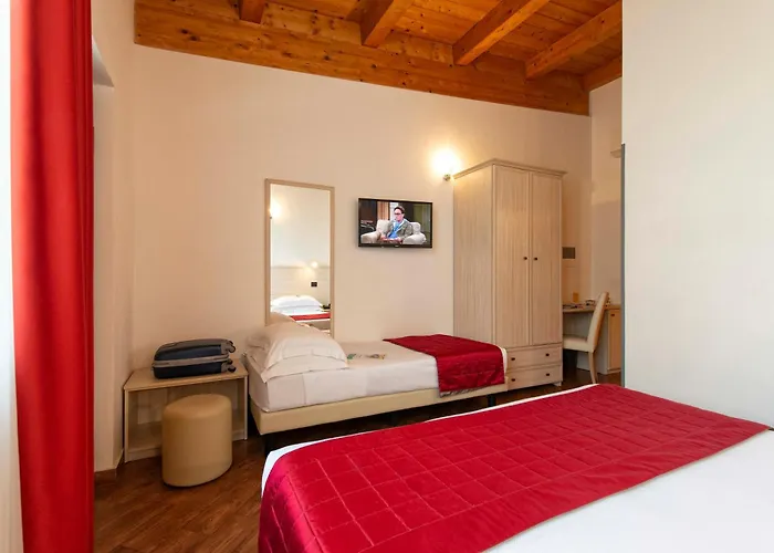 Simon Hotel Pomezia